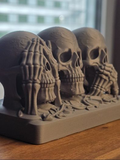 Three Wise Skulls