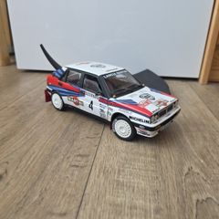 Sun Star 1:18 Lancia Delta HF Integrale - Martini Racing #4 (Biasion/Siviero)