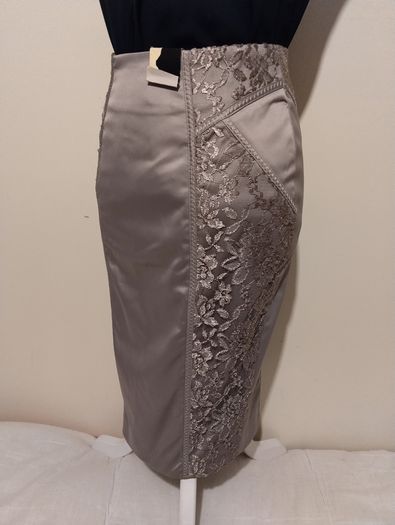 Beautiful Occasion Skirt New With Tags