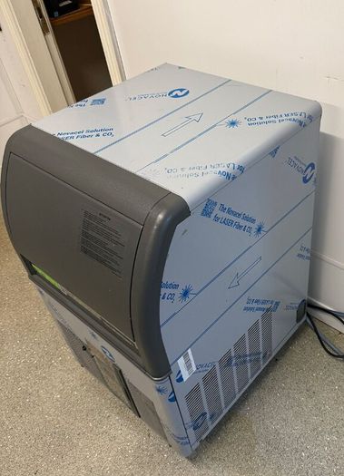 Ice Machine / Ice Maker