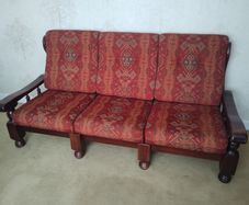 Sofa & 2 Airchairs