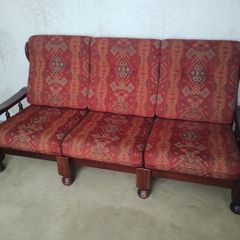 Sofa & 2 Airchairs