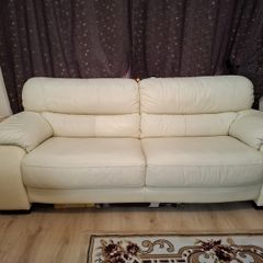 3 seater leather couch