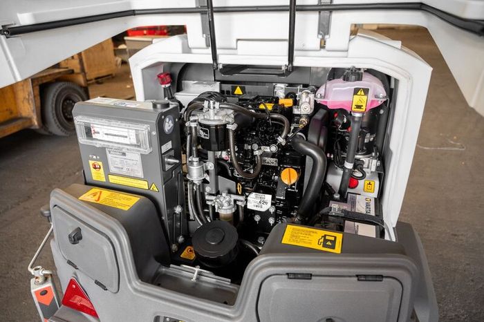 MacGen MacLite Compact LED Lighting Tower | Yanmar
