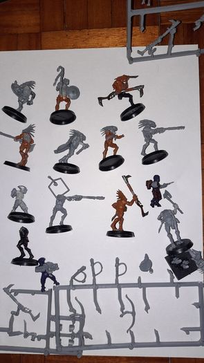 T'AU Empire Fire Warrior + Kroot Carnivore & TAU Codex