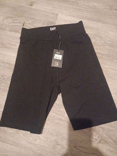 DEF Shorts size Medium