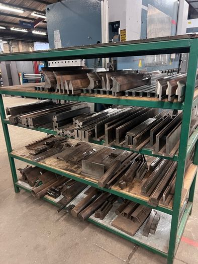 Pressbrake Durma  and all tooling