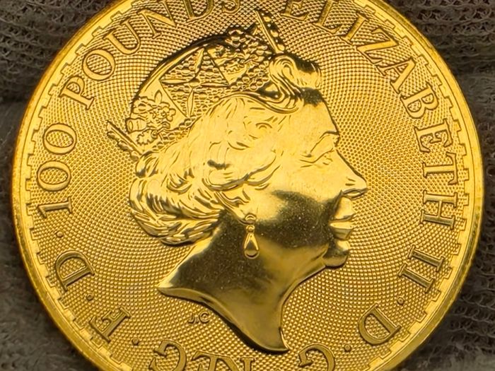 UK Royal Mint 2020 Gold 1oz Britannia 999.9 Fine Gold Coin 100 Pounds