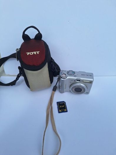 Canon PowerShot A520 digital camera
