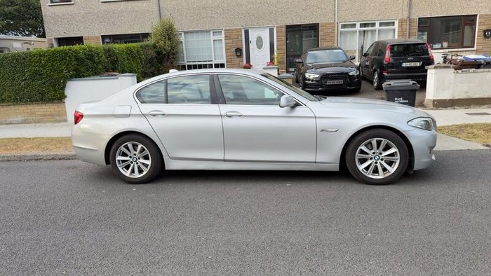 BMW 5-Series 2012