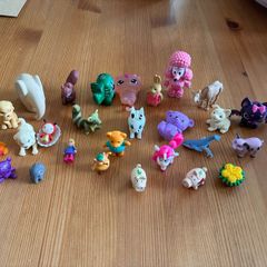 Assorted tiny figurines