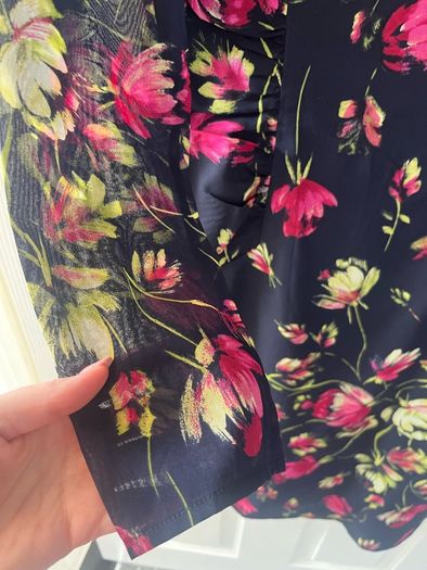 Hobbs Silk Dress - Size 12 - Fully lined, perfect condition and ruching to waist