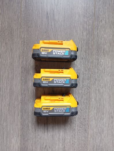 DeWalt Fast Charger (New)