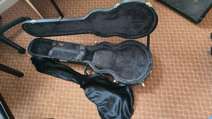 Gibson Les Paul Studio 2000