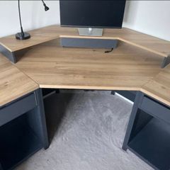 Gaming desk
