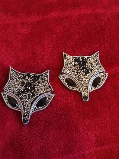 4 fox clothes decorations