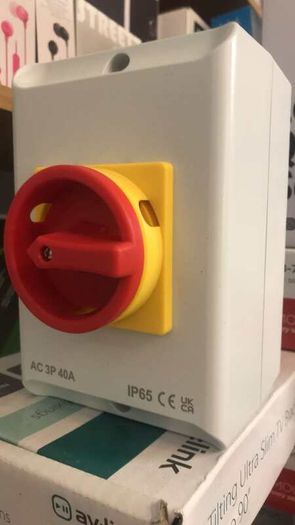 40 A Isolator