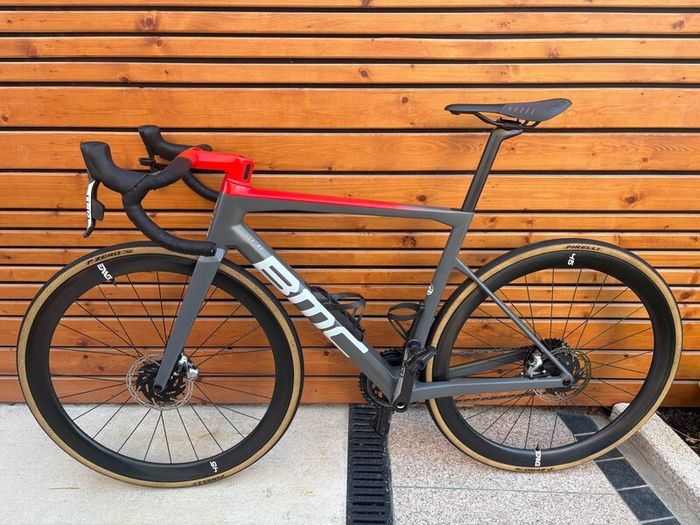 Bmc Teammachine Slr01  Sram Red Etap Axs Enve 45