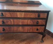 Vintage walnut veneer chest of drawers