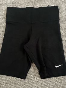 nike black shorts