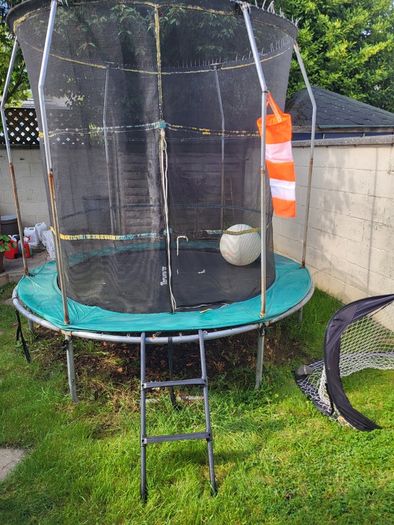Trampoline