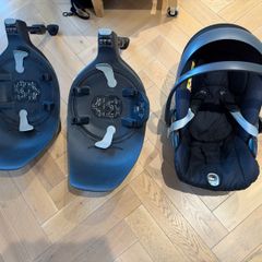 Cybex Cloud Z2 i-Size Car Seat + 2 ISOFIX Bases + UPPAbaby Vista Adapters
