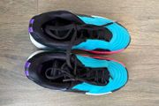 Basketball shoes size 4 Jordan Luka