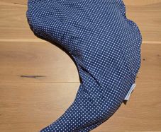 Theraline Yinnie nursing pillow