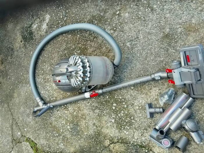 Dyson hoover
