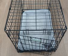 Medium dog crate