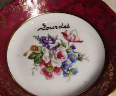 Limoges France Lovely TRINKLT Small Dish.