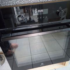 Electrolux built-in single oven, Electrolux Built in Single Oven | EOD6C46K2 model from the SteamBake