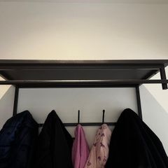 Hanger with storage