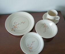 Biltons Vintage Dinner Service