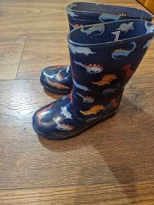 Wellie boots size 9 child
