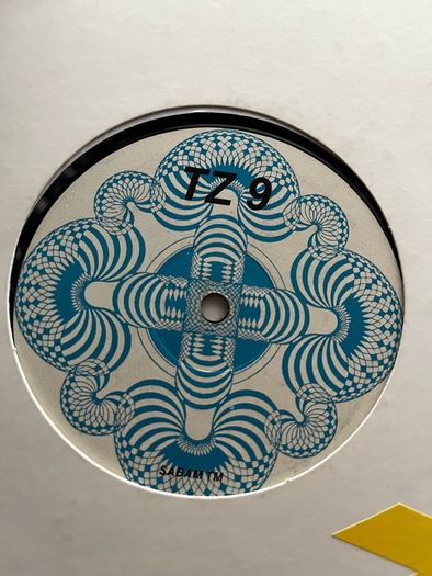 10e each Techno 12" vinyl