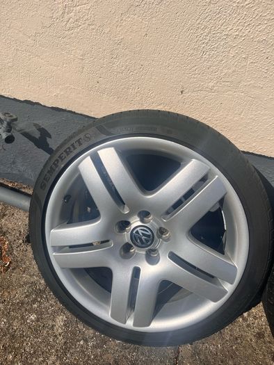 17" VW Volkswagen longbeaches