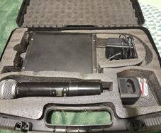 Cordless microphone shure SM58