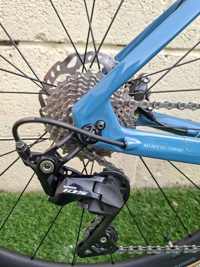 Focus Izalco Max 8.7 Carbon Road Bike