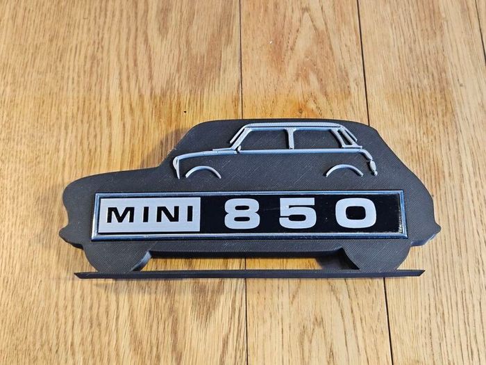 1970s Mini Badge