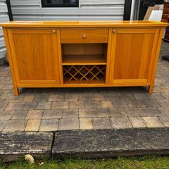 Reduced to sell side board with matching mirror
