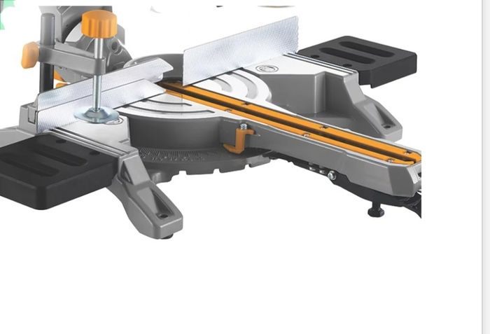 Titan Mitte Saw