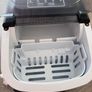 Ice machine Image 3