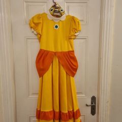 Daisy Costume (Mario)