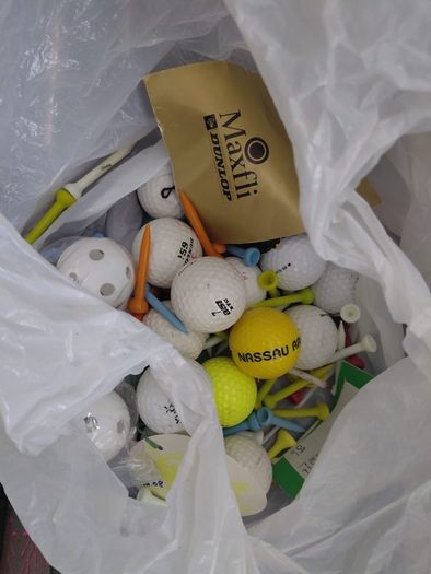 Maxfli golf bag vintage plus golf clubs, golf balls and tees
