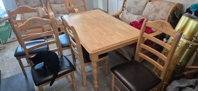 Dinning table with 6 chairs