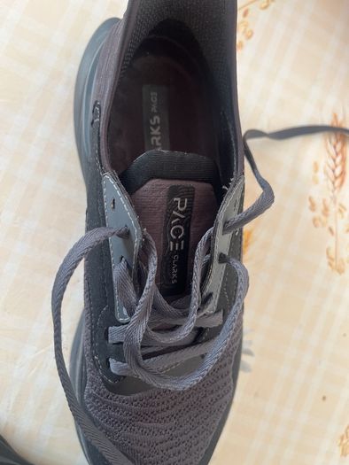 Clarks Women's Pace Walking Shoe/Trainers