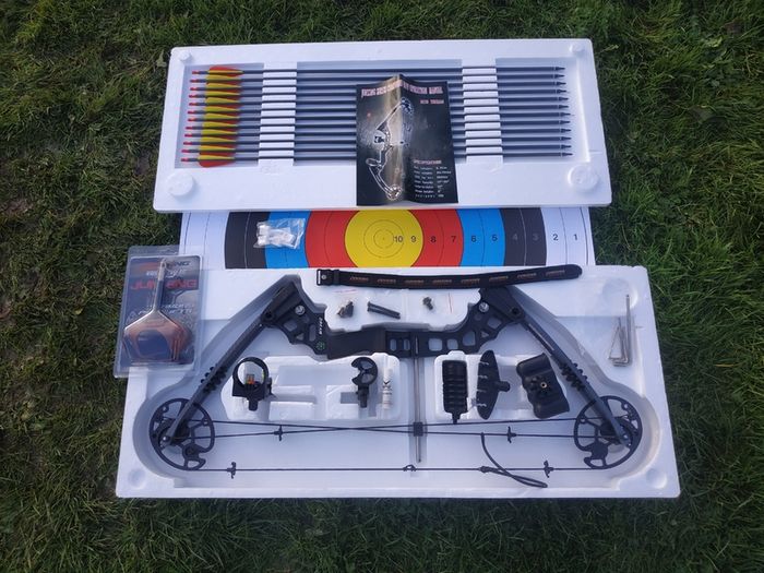 Archery Bow, Hobby hunter compound 20 to 70lbs +kit