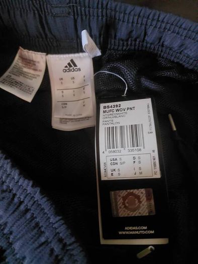 man utd tracksuit bottoms size small