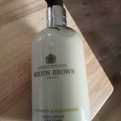 Cardamom & Cedarwood Body Lotion 300ml